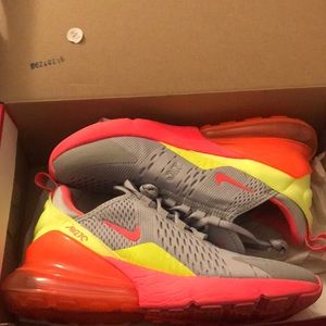 Nike Air Max 270.